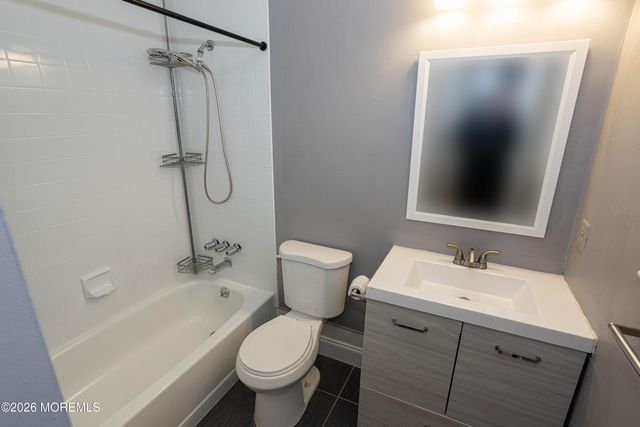 60 County Road 21, Cliffwood, NJ 07721