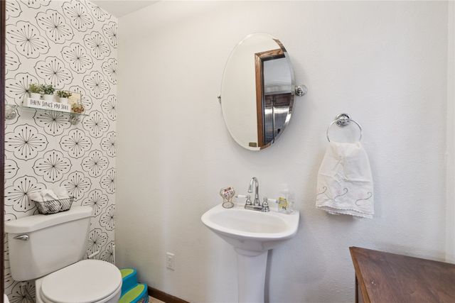 426 East Street, Grinnell, IA 50112