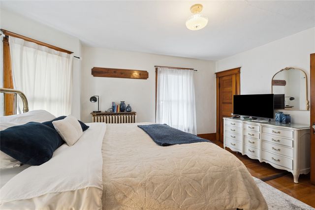 426 East Street, Grinnell, IA 50112