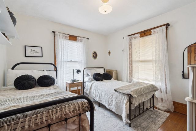 426 East Street, Grinnell, IA 50112