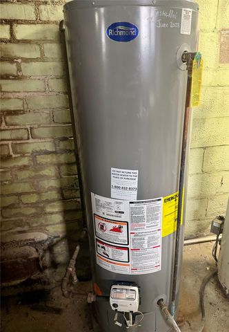 426 East Street, Grinnell, IA 50112