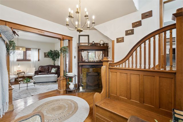 426 East Street, Grinnell, IA 50112