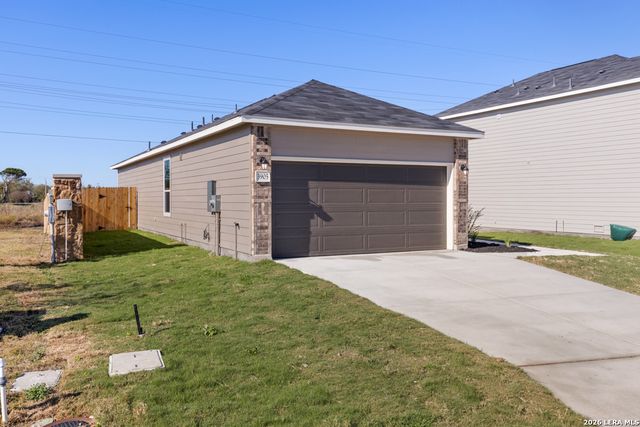 3905 WOODSIDE DRIVE, Seguin, TX 78155