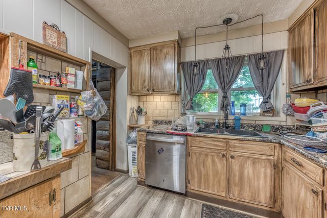391 Railroad Street, Bluff City, TN 37618