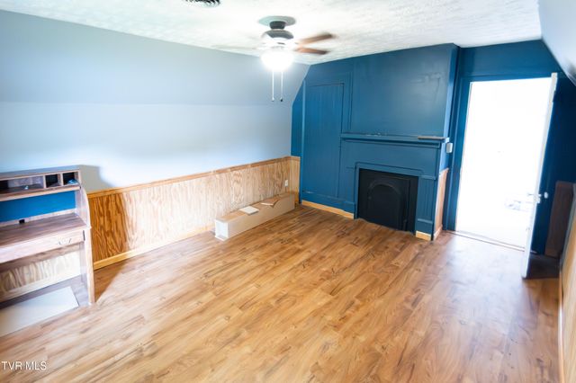 391 Railroad Street, Bluff City, TN 37618