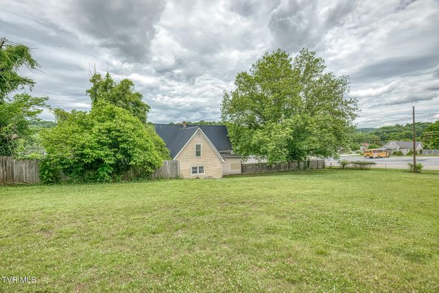 391 Railroad Street, Bluff City, TN 37618