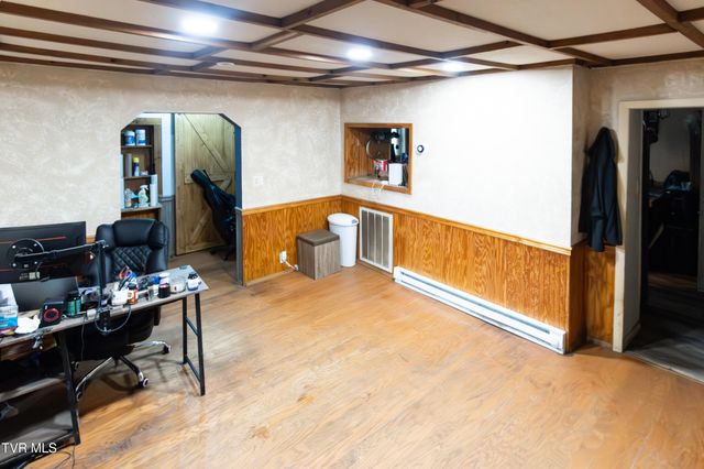 391 Railroad Street, Bluff City, TN 37618