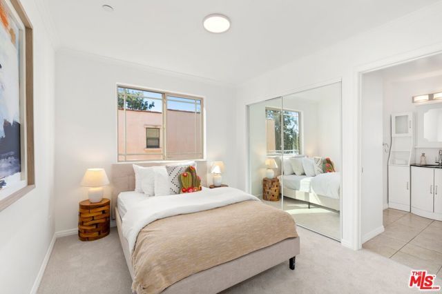 822 N Mccadden Place, Los Angeles, CA 90038