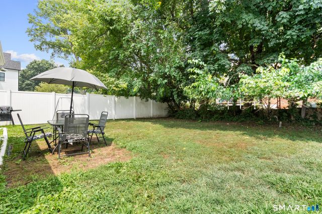 216 Country Road, Fairfield, CT 06824