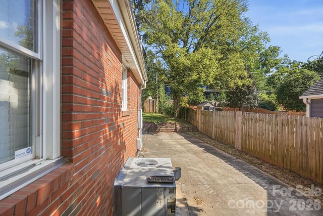 1009 Spruce Street, Charlotte, NC 28203