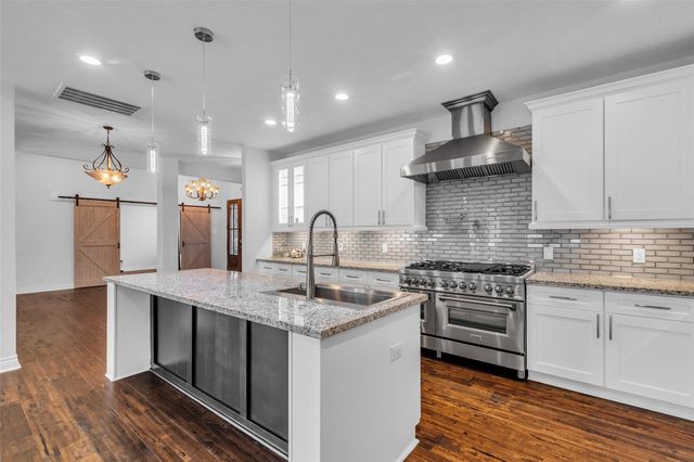 17 Bellingham Court, Montgomery, TX 77356