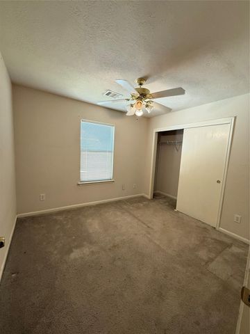 8615 Tartan Walk Lane, Houston, TX 77075