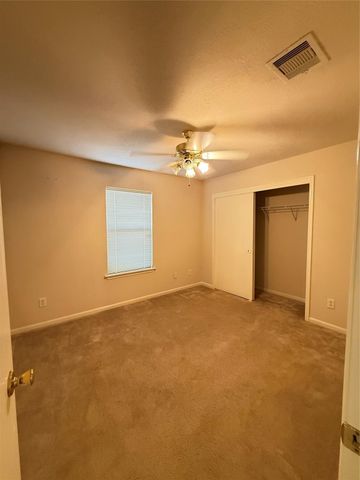 8615 Tartan Walk Lane, Houston, TX 77075