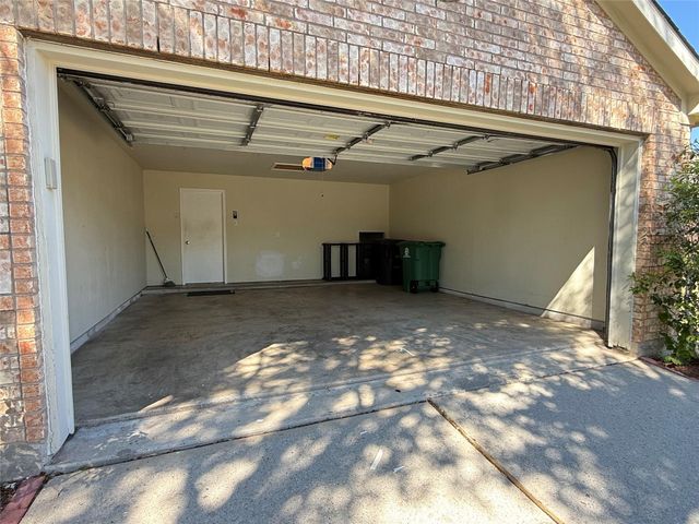 8615 Tartan Walk Lane, Houston, TX 77075