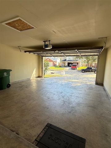 8615 Tartan Walk Lane, Houston, TX 77075