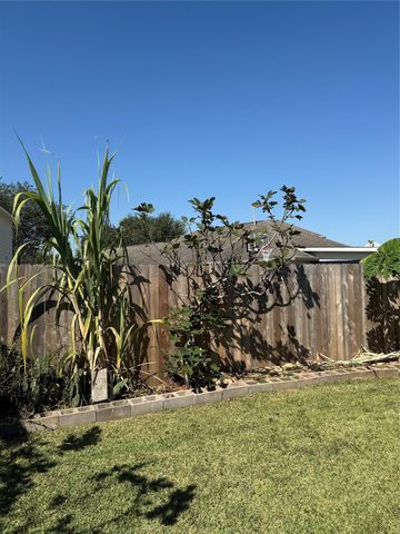 8615 Tartan Walk Lane, Houston, TX 77075