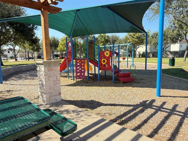 8615 Tartan Walk Lane, Houston, TX 77075