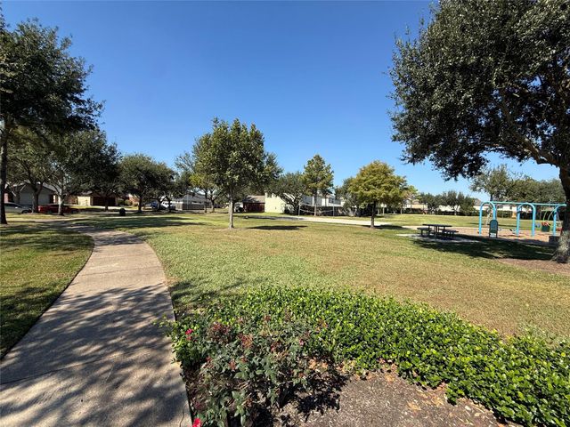 8615 Tartan Walk Lane, Houston, TX 77075