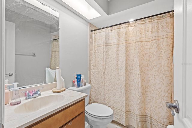 13140 VILLAGE CHASE CIRCLE, Tampa, FL 33618