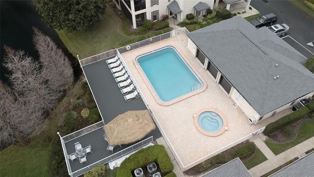 13140 VILLAGE CHASE CIRCLE, Tampa, FL 33618