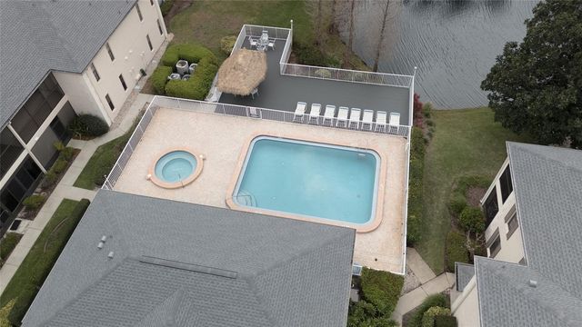 13140 VILLAGE CHASE CIRCLE, Tampa, FL 33618