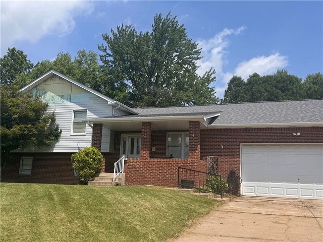 1308 Mckinley Dr, Jefferson Hills, PA 15025