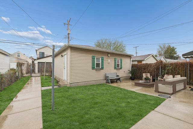 3748 S Honore Avenue, Chicago, IL 60609
