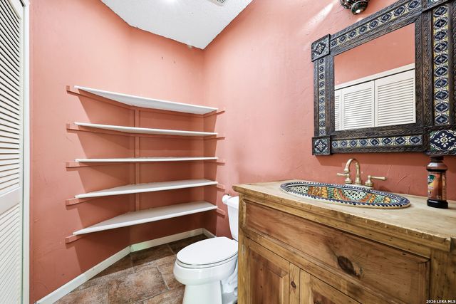 13735 Cedar Cyn, San Antonio, TX 78231