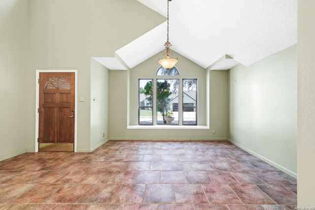 13735 Cedar Cyn, San Antonio, TX 78231