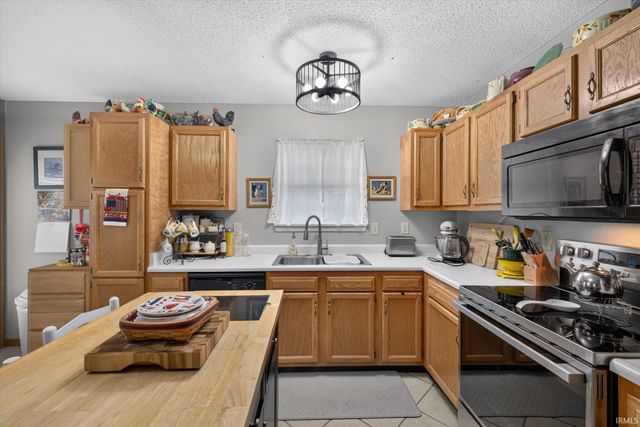 5811 W Waterstone Trace, Bloomington, IN 47403