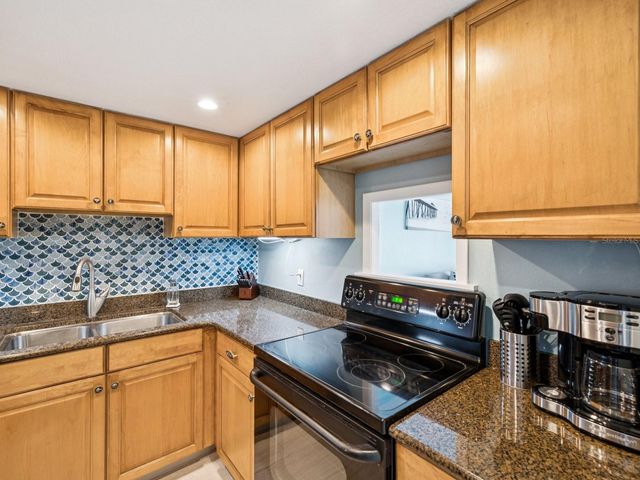 880 MANDALAY AVENUE C613, Clearwater Beach, FL 33767