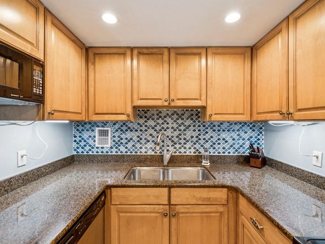 880 MANDALAY AVENUE C613, Clearwater Beach, FL 33767