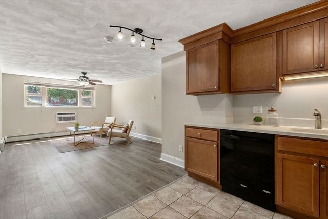 1105 Lexington Street 4-1, Waltham, MA 02451