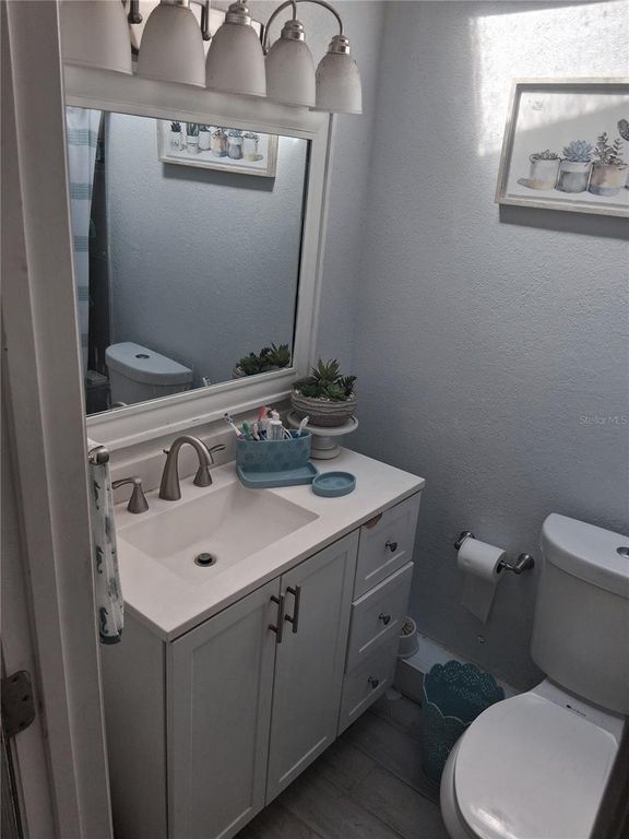 Image 8 of property listing at 1722 BONNEVILLE DRIVE, Orlando, FL 32826