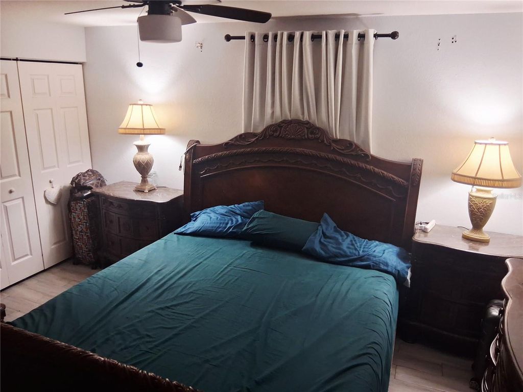 Image 9 of property listing at 1722 BONNEVILLE DRIVE, Orlando, FL 32826