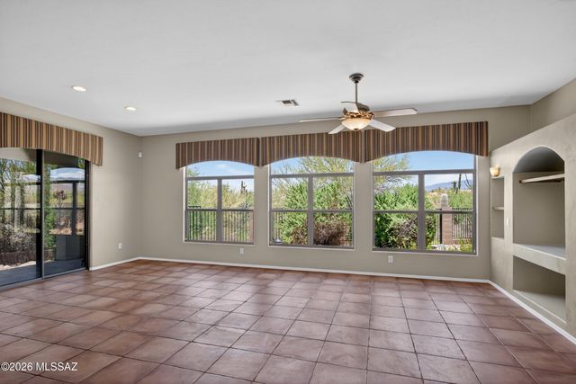 10831 S Heart Break Ridge Place, Vail, AZ 85641