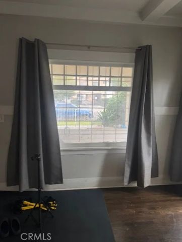 1200 W 39th Place, Los Angeles, CA 90037