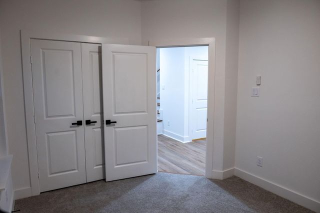 8805 Parkway Drive, Houston, TX 77088