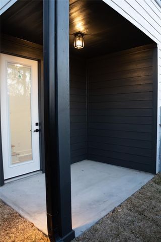 8805 Parkway Drive, Houston, TX 77088