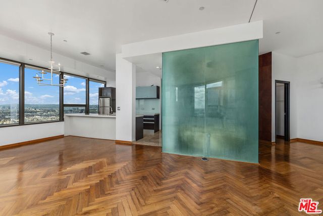 1100 Wilshire Boulevard 2911, Los Angeles, CA 90017