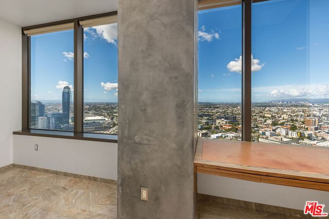 1100 Wilshire Boulevard 2911, Los Angeles, CA 90017