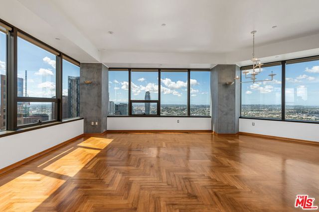 1100 Wilshire Boulevard 2911, Los Angeles, CA 90017