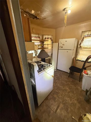 6659 Fischer Street, Detroit, MI 48213