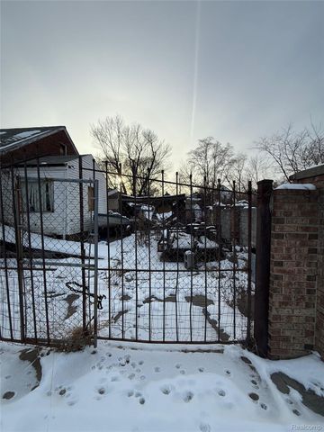 6659 Fischer Street, Detroit, MI 48213