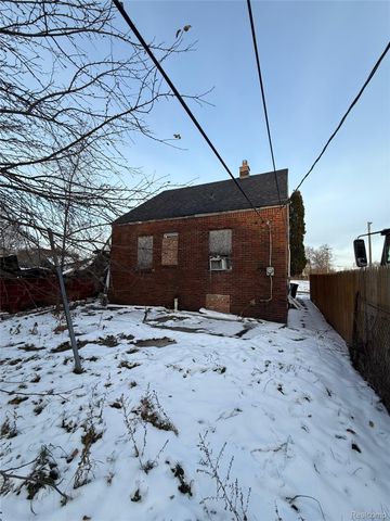 6659 Fischer Street, Detroit, MI 48213