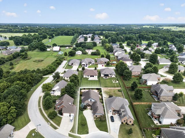 4418 E Kanata Court, Springfield, MO 65802