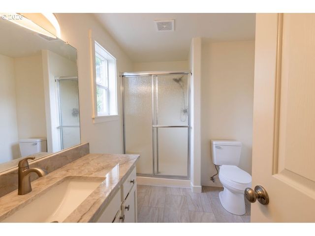 384 LOWER LAVISTA Ct, Salem, OR 97304