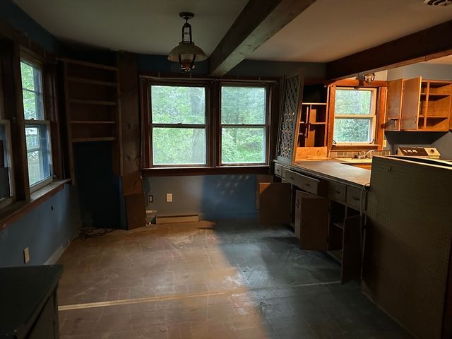 42 Brandt Beach Ave, Mattapoisett, MA 02739