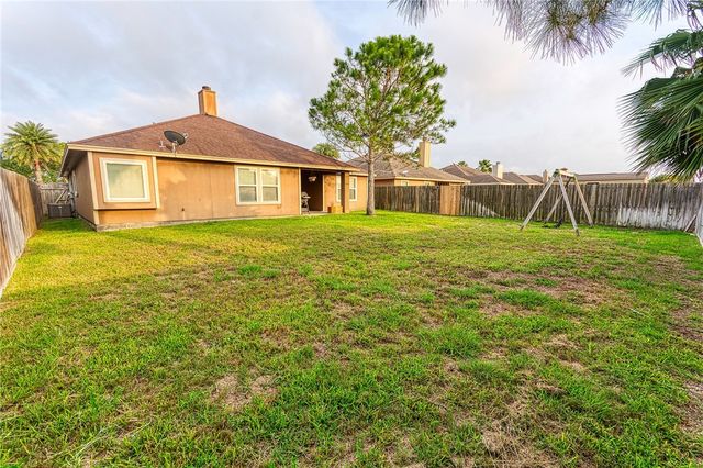 2546 Retta Dr, Corpus Christi, TX 78418