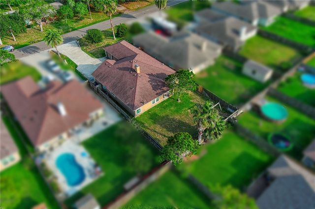 2546 Retta Dr, Corpus Christi, TX 78418